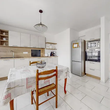 Amazing Apartment In Kerlouan With Wifi Exterior photo