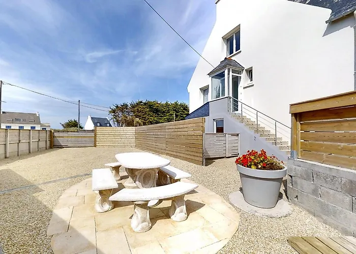 Amazing Apartment In Kerlouan With Wifi